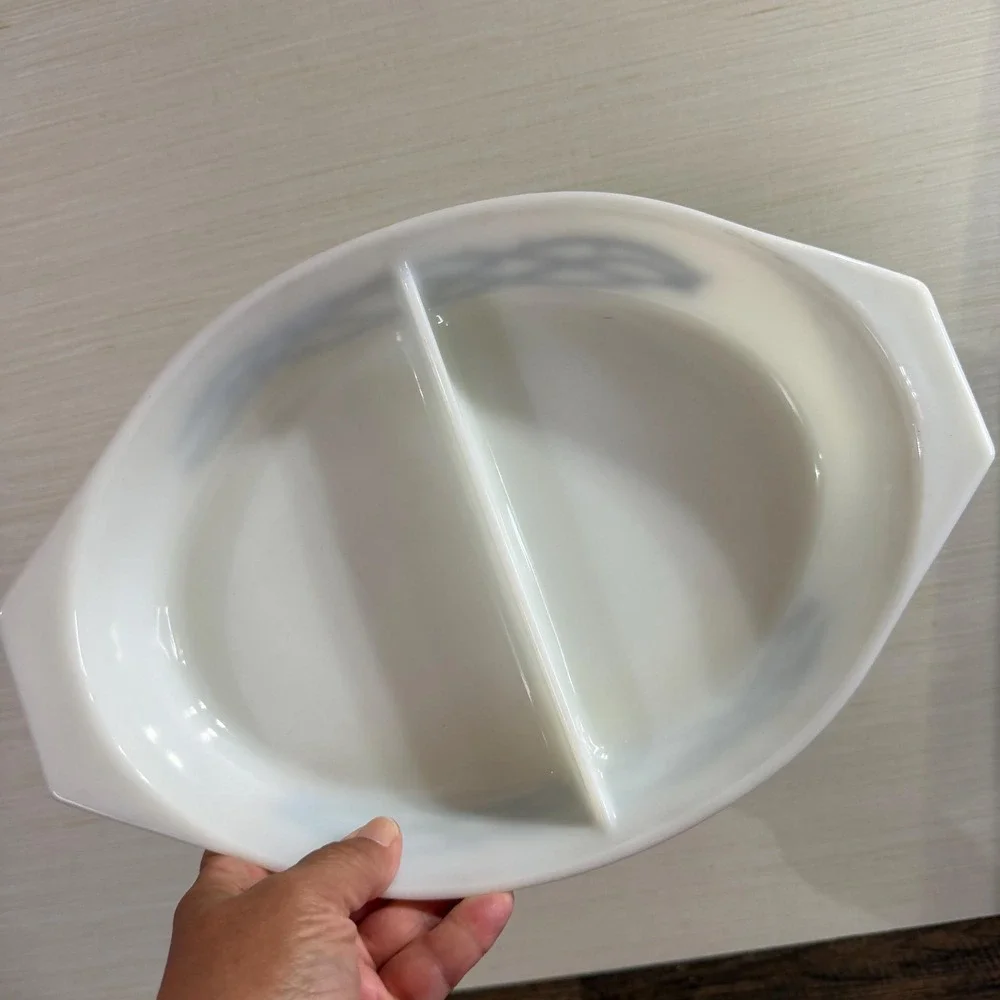 VTG Pyrex Barbed Wire Divided Casserole Dish, White Opal Glass Oval Serving Bowl